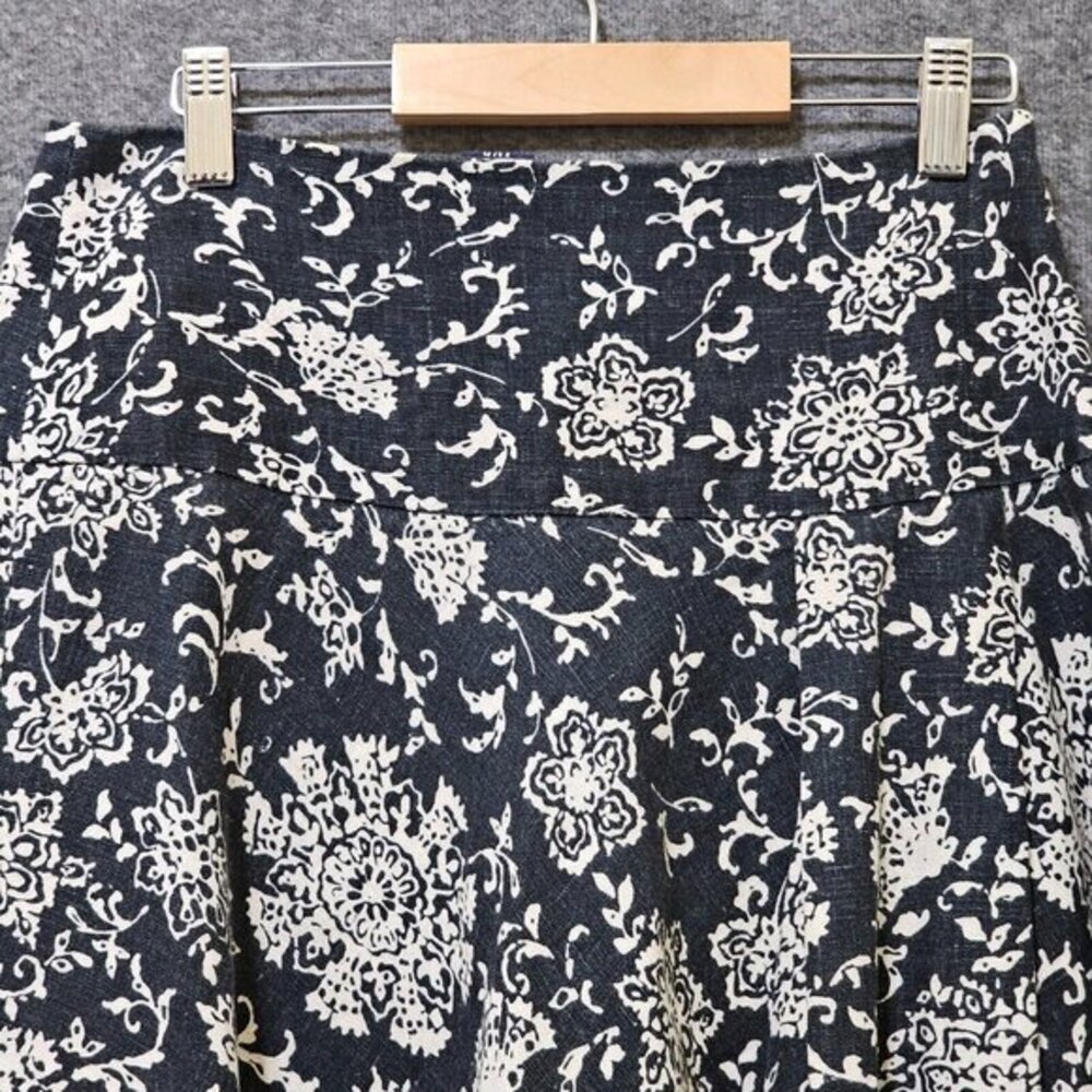 Gap Maxi Skirt Womens Size 0 100%‎ Linen Black White Floral Flare Flowy Side Zip - Picture 2 of 16